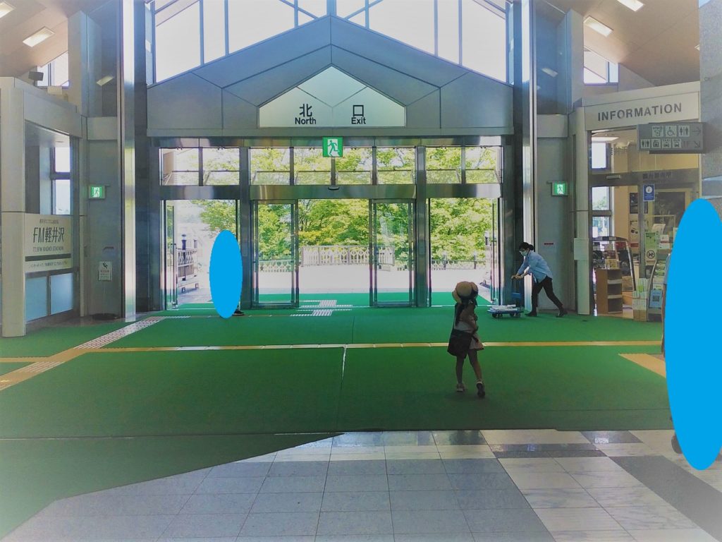 軽井沢駅北口の風景